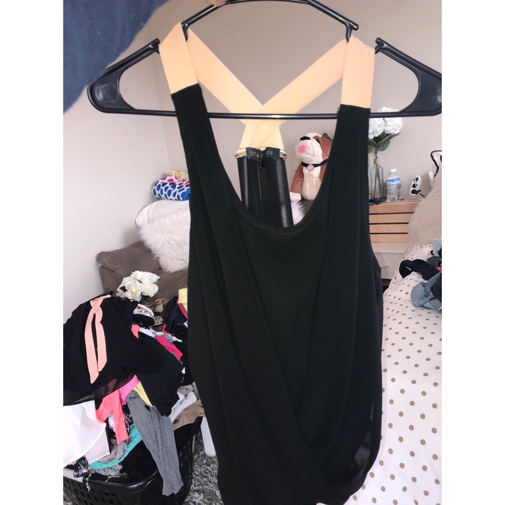 Flowy Black & Peach Tank with bow tie in the back